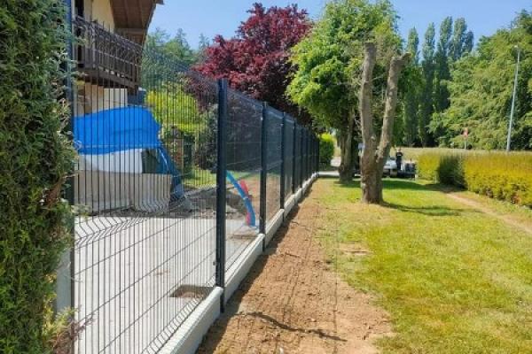 Avant/Après d'une clôture par l'entreprise CNE près de Rouen
